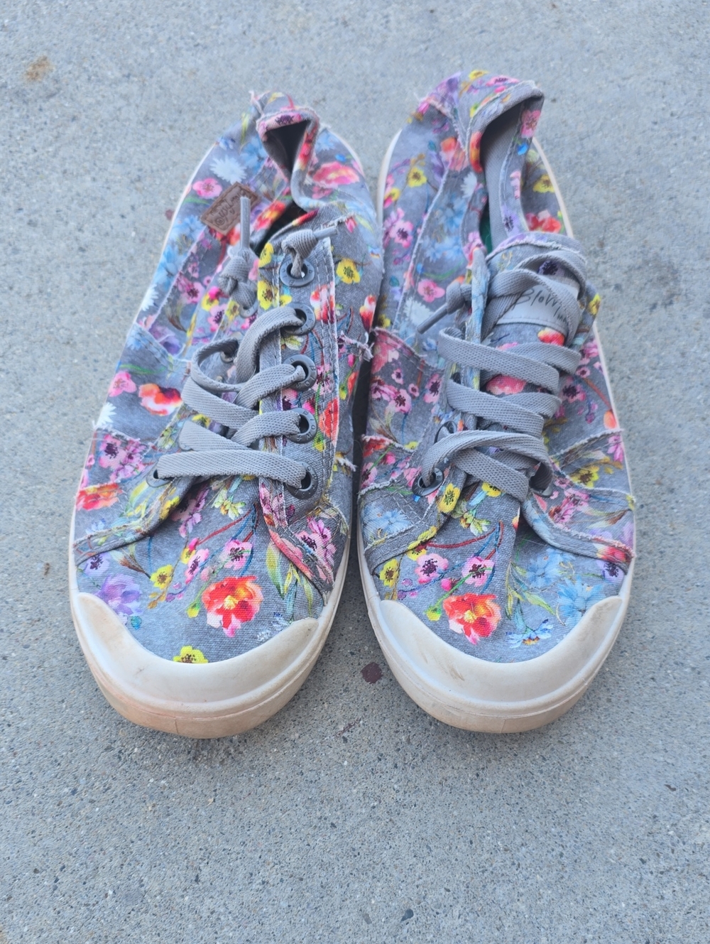 Floral Print Gray Canvas Women's Low-Top Sneakers
